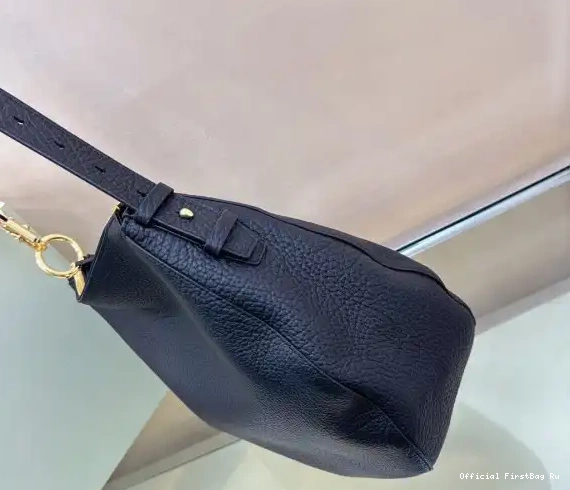 Official FirstBag Ru Knight Bag-37*13*32cm Medium BURBERRY 0501